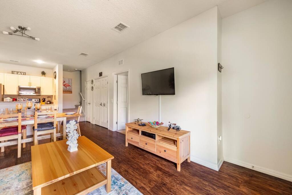 Super Comfy And Spacious 3 Bedroom 10 Minutes From Disney, With Major Shopping 4 Minutes Away Кіссіммі Екстер'єр фото