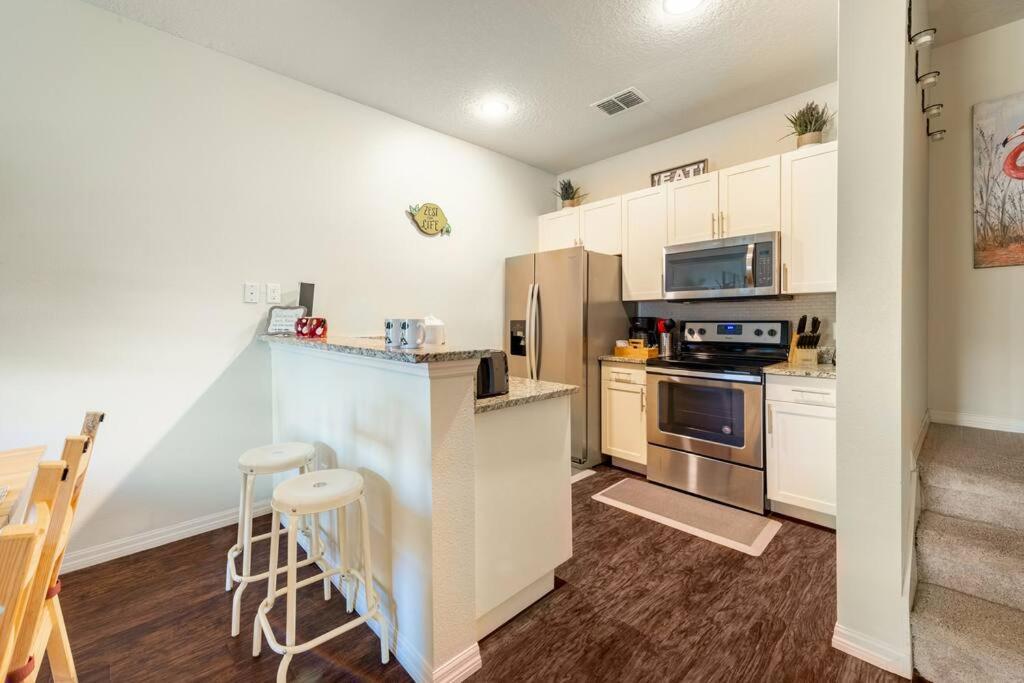 Super Comfy And Spacious 3 Bedroom 10 Minutes From Disney, With Major Shopping 4 Minutes Away Кіссіммі Екстер'єр фото