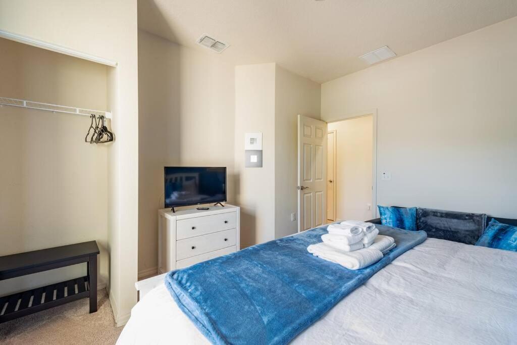 Super Comfy And Spacious 3 Bedroom 10 Minutes From Disney, With Major Shopping 4 Minutes Away Кіссіммі Екстер'єр фото
